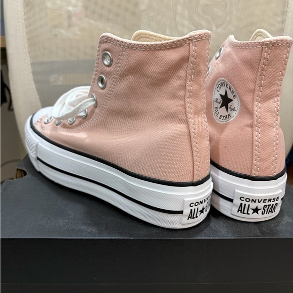 Converse Women's Light Pink High-Tops Platform BNIB - Picture 5 of 8